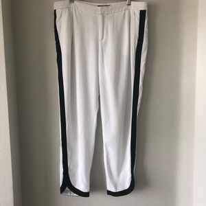 Banana Republic white cropped black side strip 10
